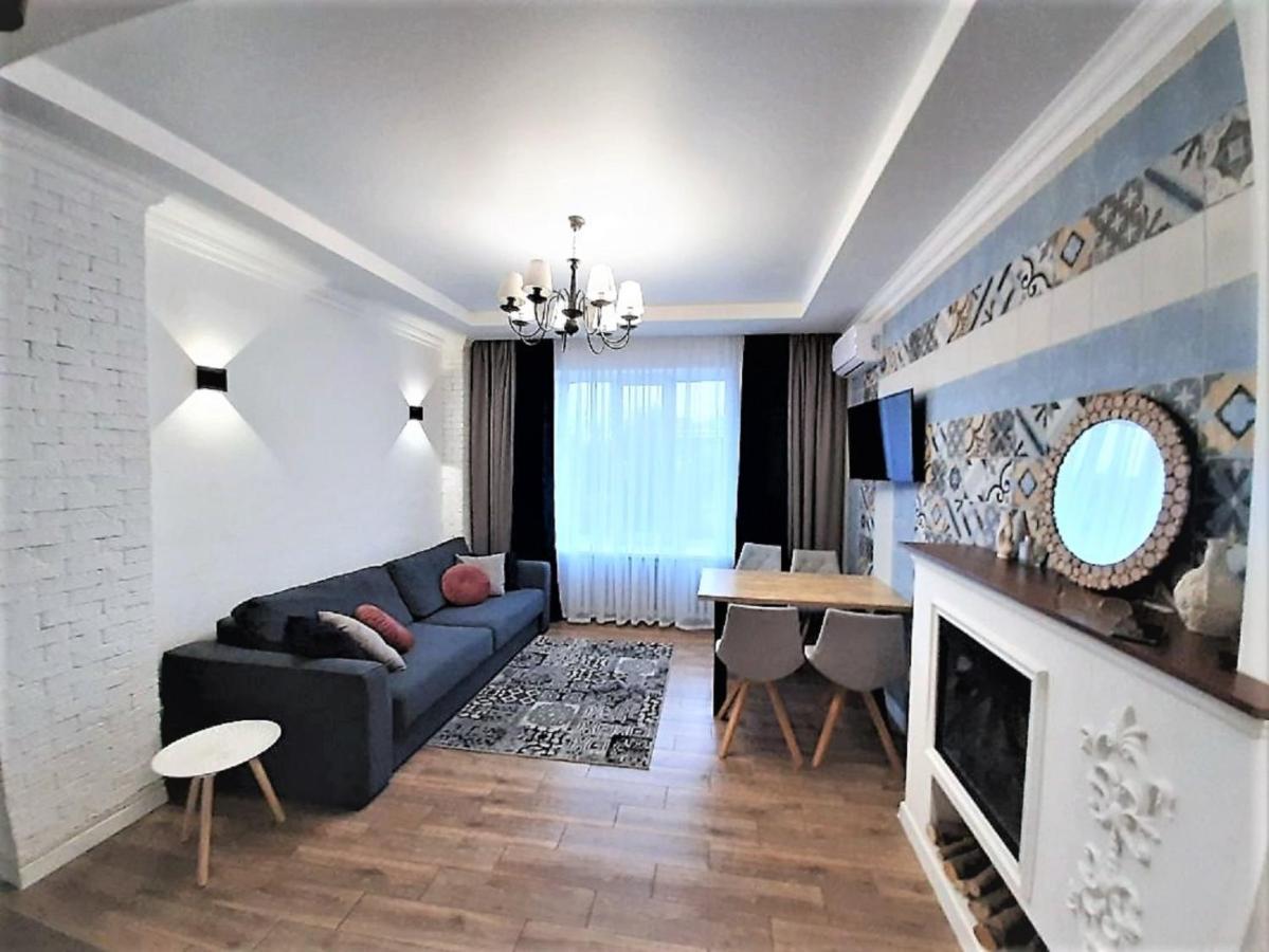 2 Bdr Apartment Near Gorky Park, Center Харьков Экстерьер фото