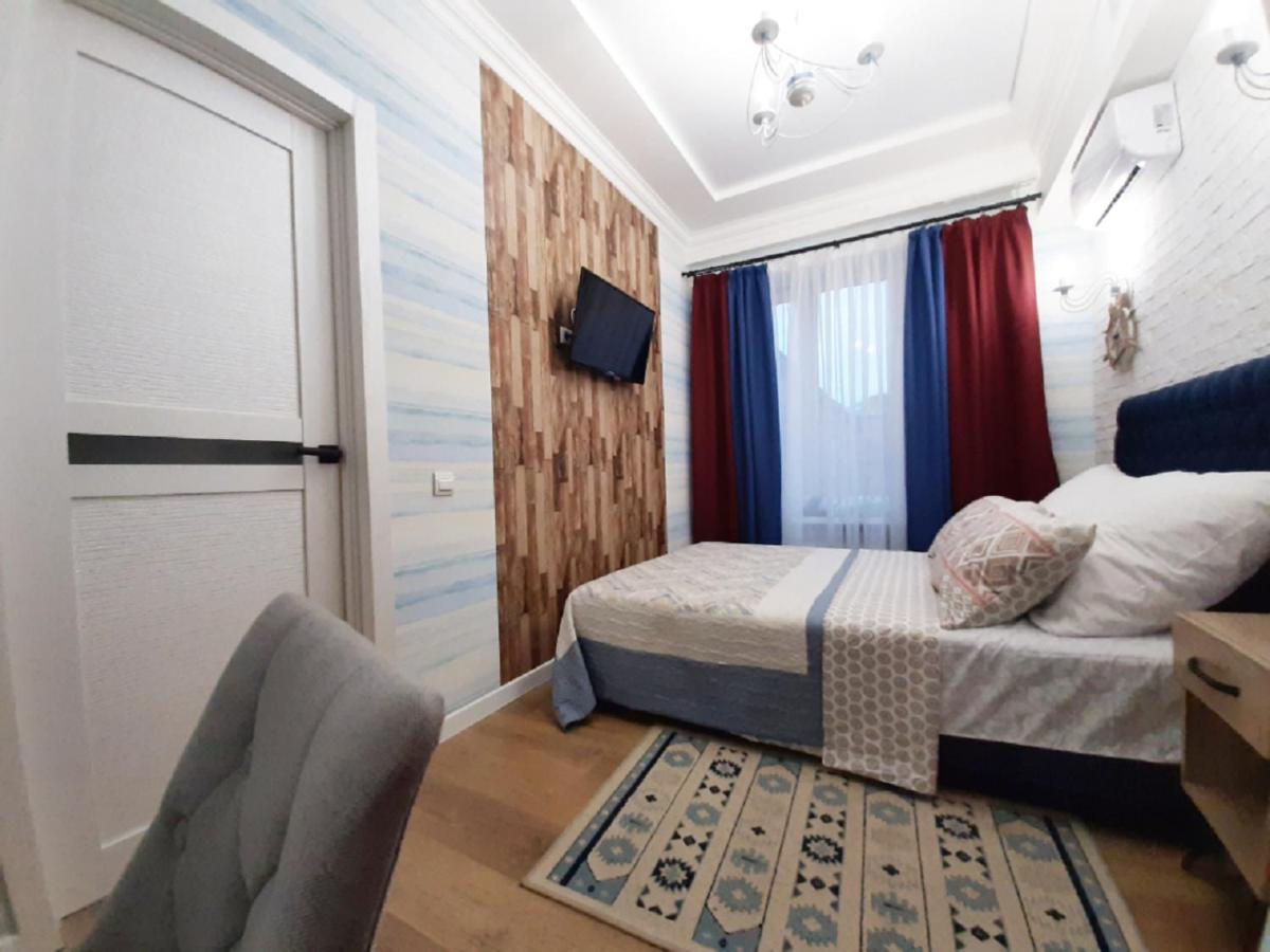2 Bdr Apartment Near Gorky Park, Center Харьков Экстерьер фото