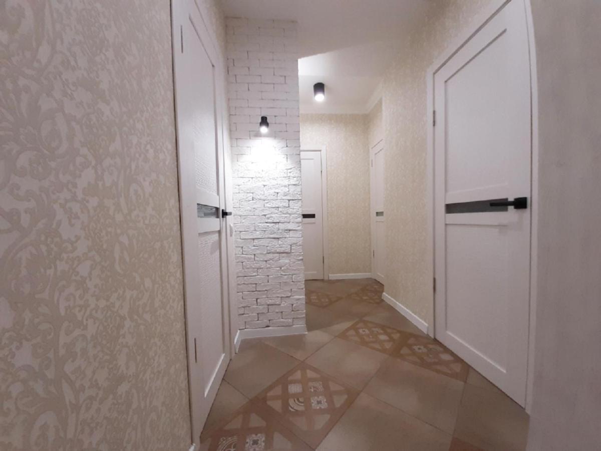 2 Bdr Apartment Near Gorky Park, Center Харьков Экстерьер фото