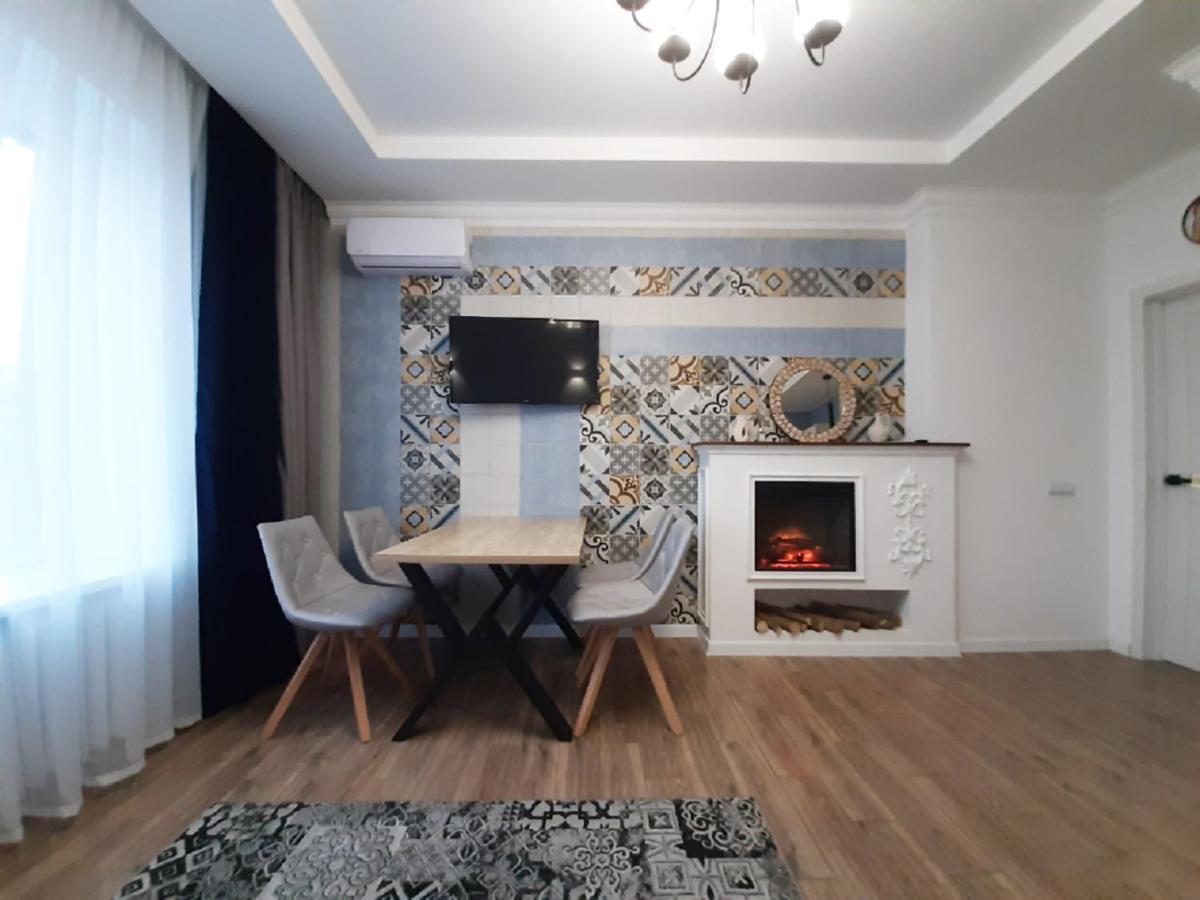 2 Bdr Apartment Near Gorky Park, Center Харьков Экстерьер фото